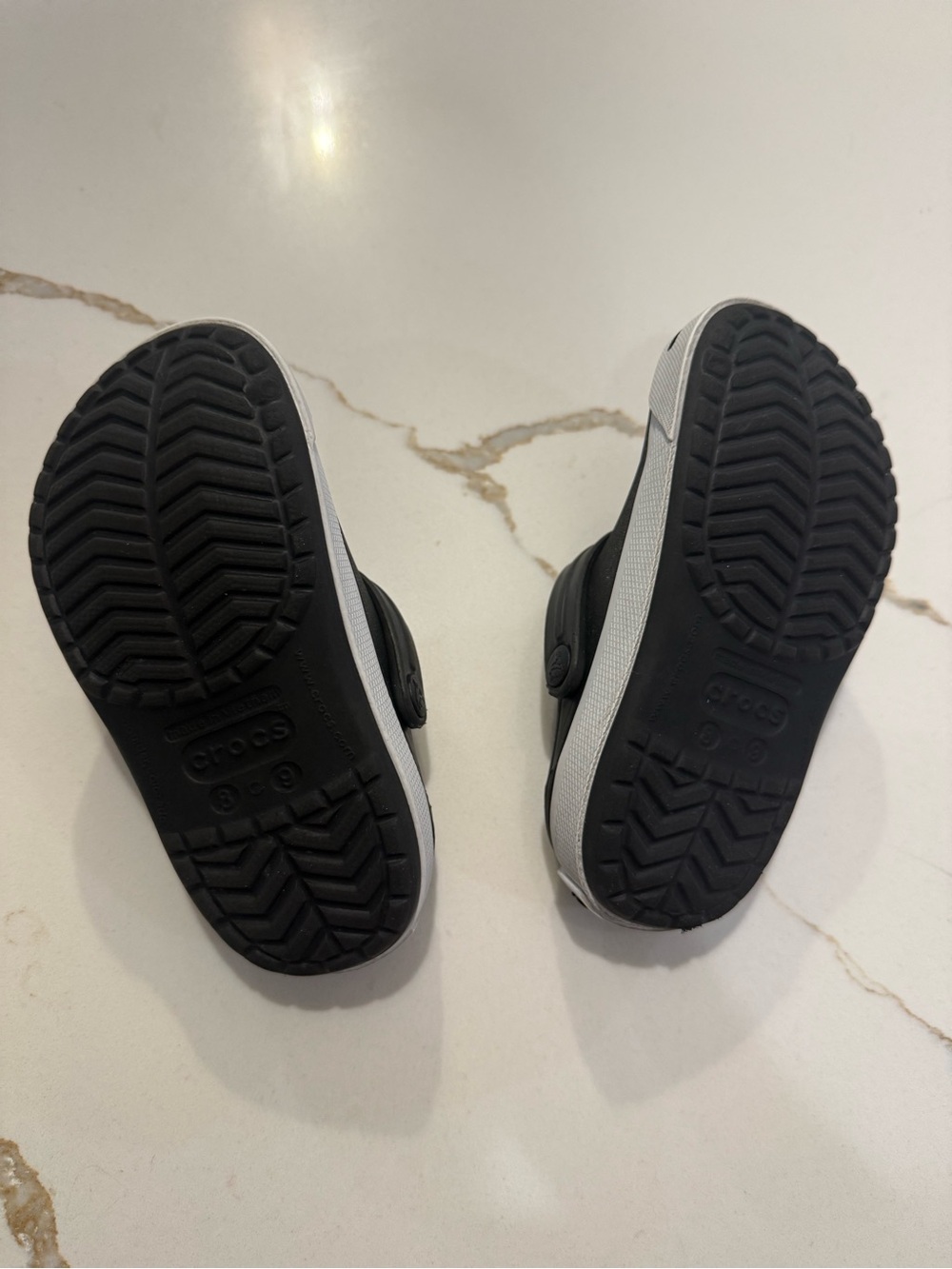 CROCS Kids Black and White Clog Sandals| Size C8/9 - Picture 8 of 8